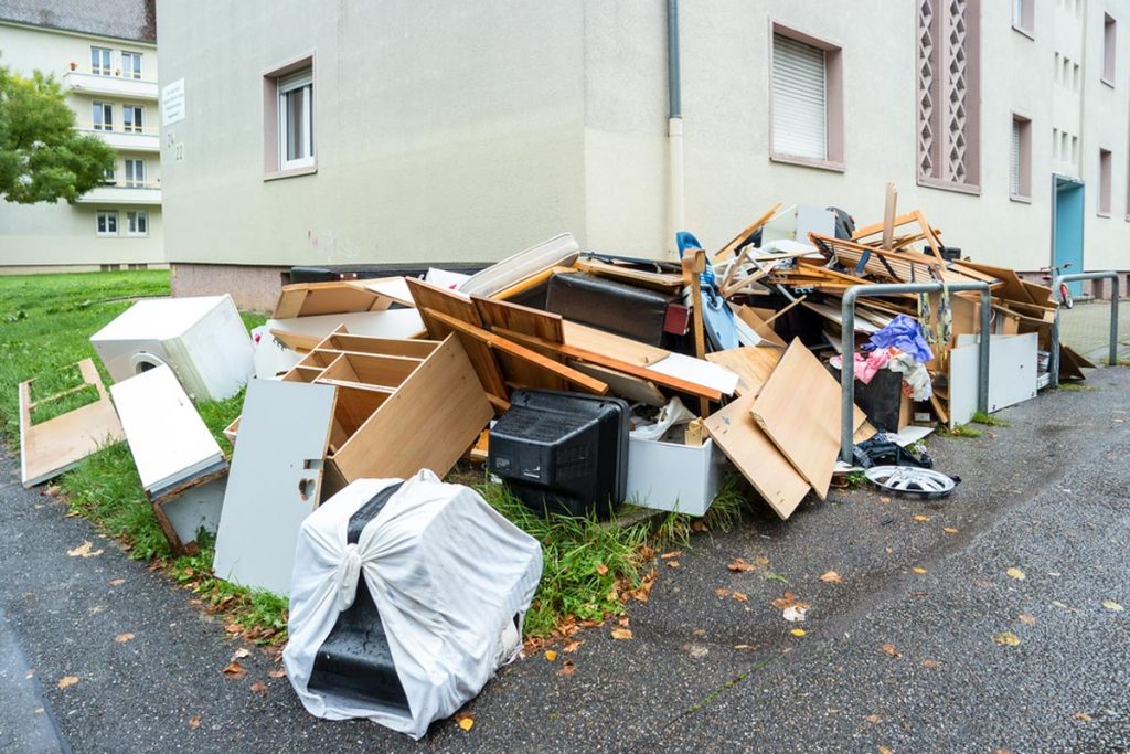 Junk removal services Atlanta